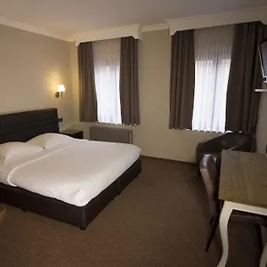 Le Chantecler Hotel